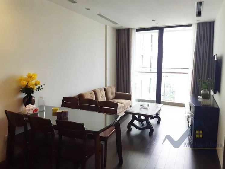 Xem ảnh 2: Ảnh 2: Cho thuê căn hộ 2PN 2WC Vinhomes Symphony Long Biên
