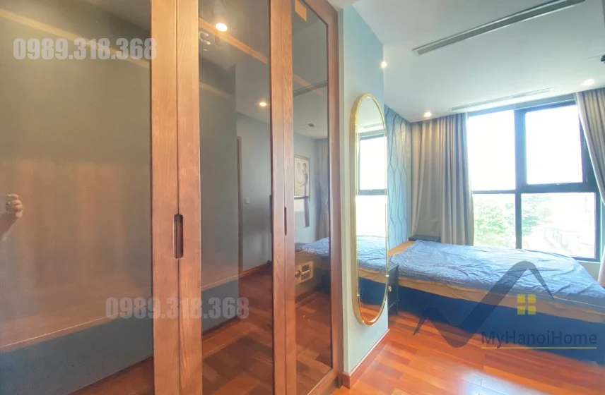 Xem ảnh 8: Ảnh 8: Cho thuê căn hộ đập thông 3PN, 4WC Vinhomes Symphony 130m2