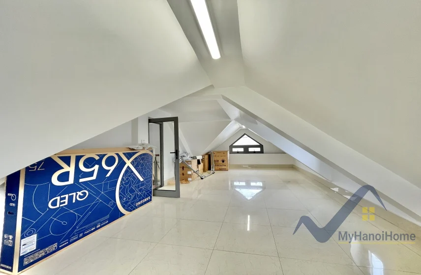 Xem ảnh 16: Ảnh 16: Cho thuê đơn lập Vinhomes Harmony full nội thất bên Hồ