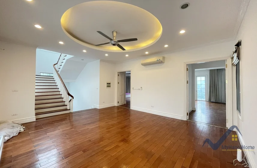 Xem ảnh 9: Ảnh 9: Cho thuê đơn lập Vinhomes Riverside gần Almaz và BIS