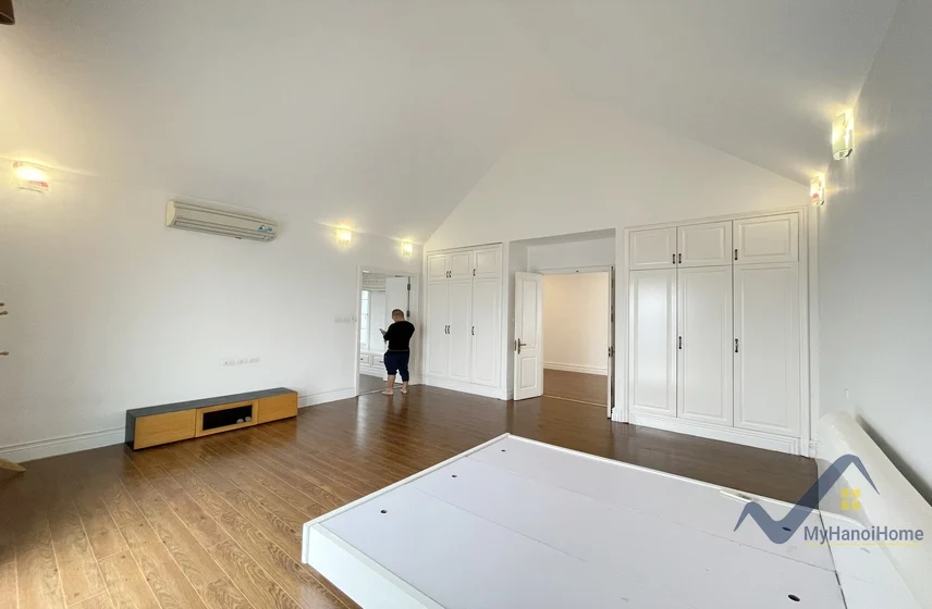 Xem ảnh 12: Ảnh 12: Cho thuê đơn lập Vinhomes Riverside gần Almaz và BIS