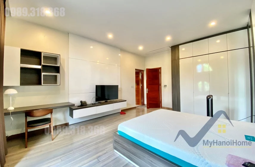 Xem ảnh 5: Ảnh 5: Cho thuê đơn lập Vinhomes Riverside phong cách hiện đại, full đồ