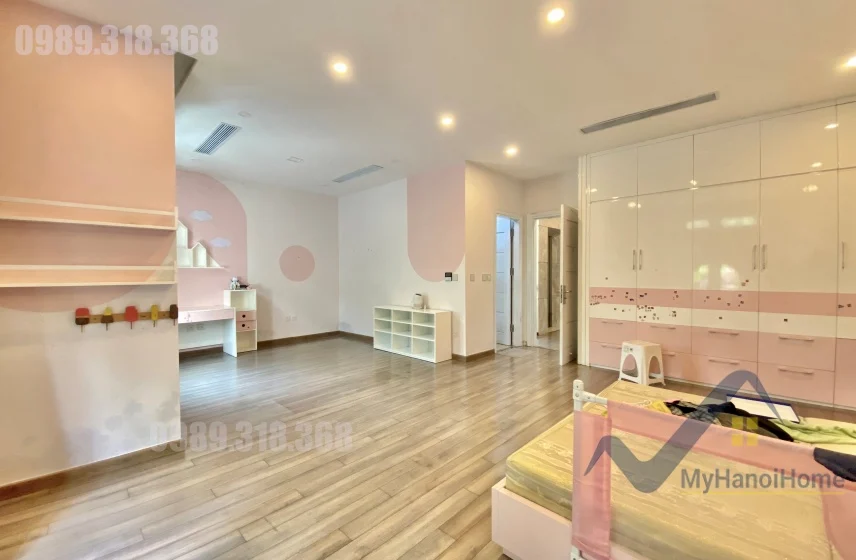 Xem ảnh 8: Ảnh 8: Cho thuê đơn lập Vinhomes Riverside phong cách hiện đại, full đồ
