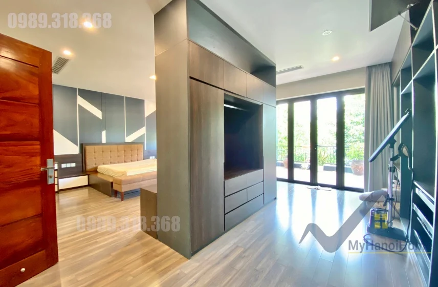 Xem ảnh 12: Ảnh 12: Cho thuê đơn lập Vinhomes Riverside phong cách hiện đại, full đồ