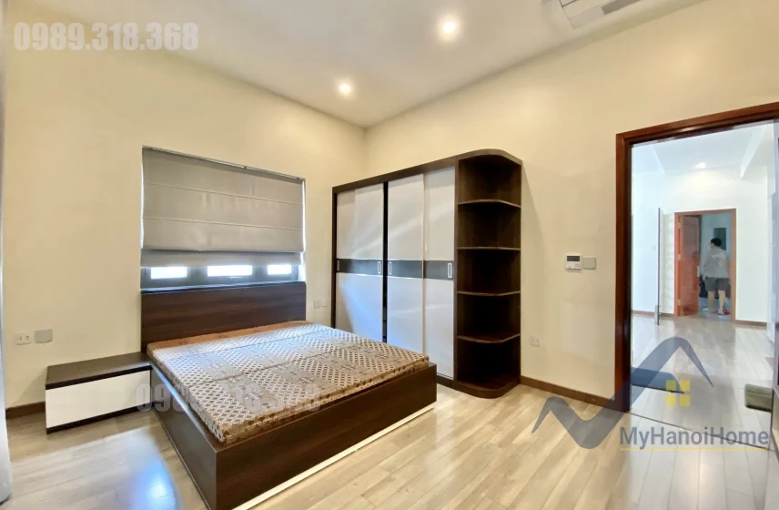 Xem ảnh 17: Ảnh 17: Cho thuê đơn lập Vinhomes Riverside phong cách hiện đại, full đồ