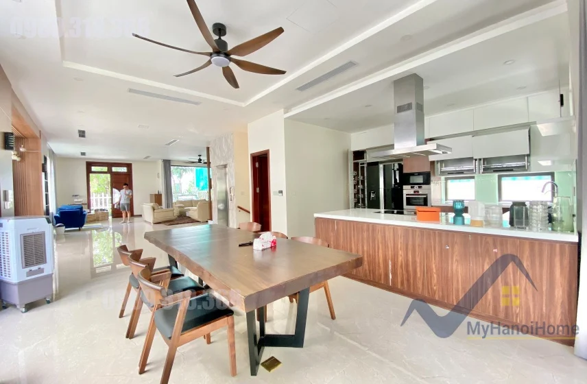 Xem ảnh 20: Ảnh 20: Cho thuê đơn lập Vinhomes Riverside phong cách hiện đại, full đồ