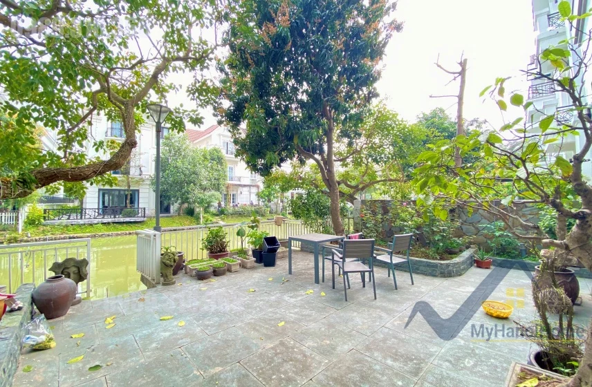 Xem ảnh 24: Ảnh 24: Cho thuê đơn lập Vinhomes Riverside phong cách hiện đại, full đồ