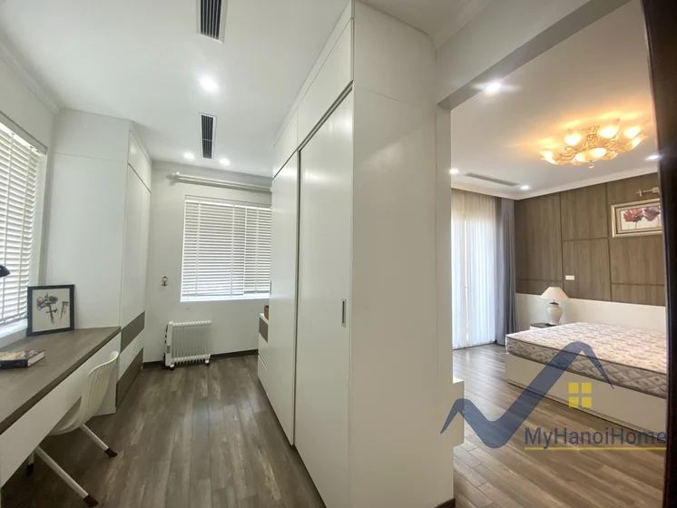 Xem ảnh 4: Ảnh 4: Cho thuê nhà liền kề Vinhome Riverside Long Biên full đồ