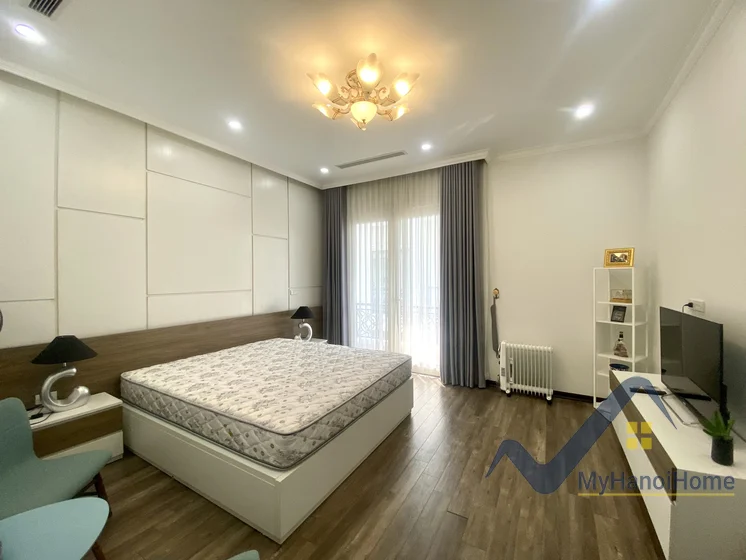 Xem ảnh 5: Ảnh 5: Cho thuê nhà liền kề Vinhome Riverside Long Biên full đồ