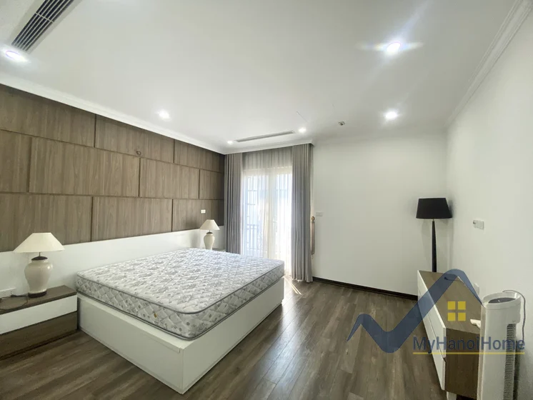 Xem ảnh 9: Ảnh 9: Cho thuê nhà liền kề Vinhome Riverside Long Biên full đồ