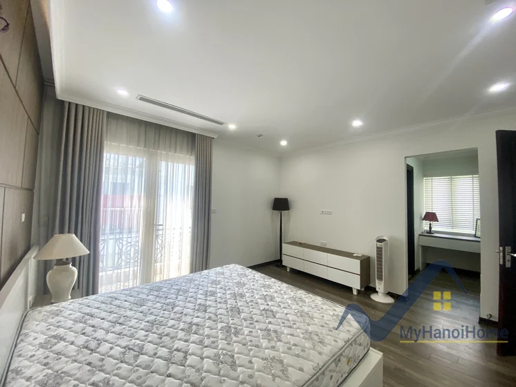Xem ảnh 10: Ảnh 10: Cho thuê nhà liền kề Vinhome Riverside Long Biên full đồ