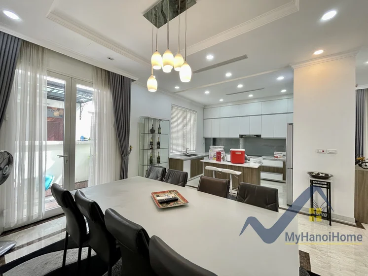 Xem ảnh 17: Ảnh 17: Cho thuê nhà liền kề Vinhome Riverside Long Biên full đồ