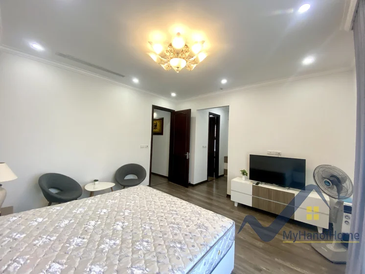 Xem ảnh 19: Ảnh 19: Cho thuê nhà liền kề Vinhome Riverside Long Biên full đồ