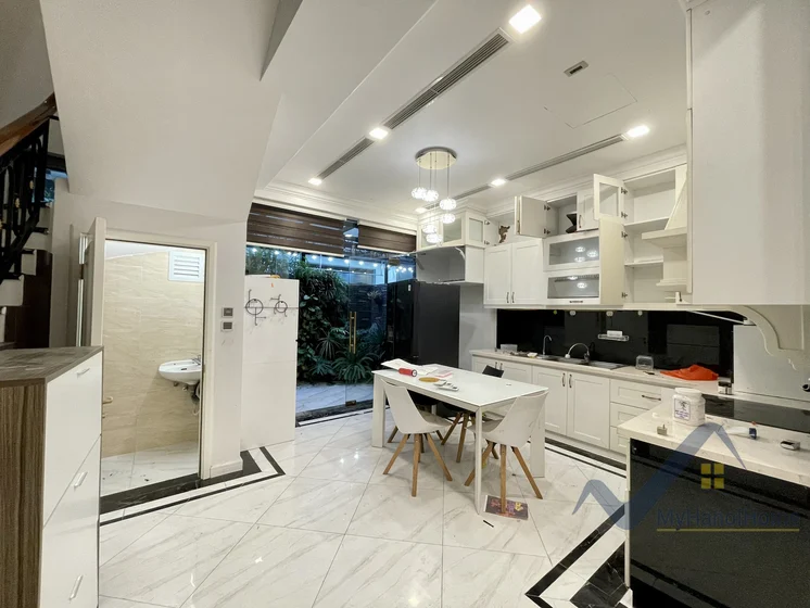 Xem ảnh 8: Ảnh 8: Cho thuê nhà liền kề Vinhomes Harmony Long Biên full đồ