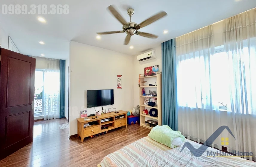 Xem ảnh 7: Ảnh 7: Cho thuê nhà liền kề Vinhomes Riverside 4 phòng ngủ