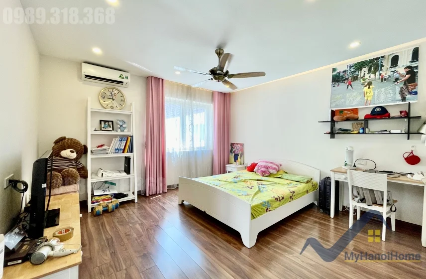 Xem ảnh 10: Ảnh 10: Cho thuê nhà liền kề Vinhomes Riverside 4 phòng ngủ