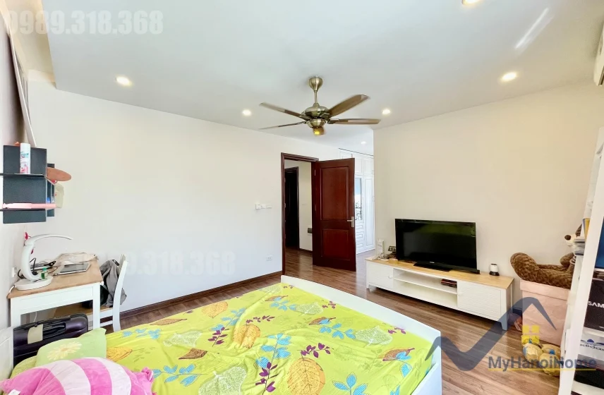 Xem ảnh 11: Ảnh 11: Cho thuê nhà liền kề Vinhomes Riverside 4 phòng ngủ