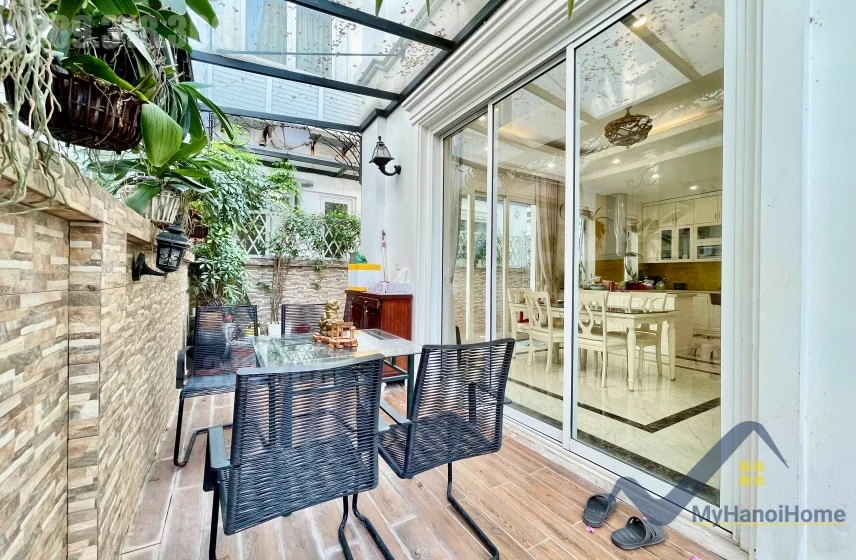 Xem ảnh 24: Ảnh 24: Cho thuê nhà liền kề Vinhomes Riverside 4 phòng ngủ