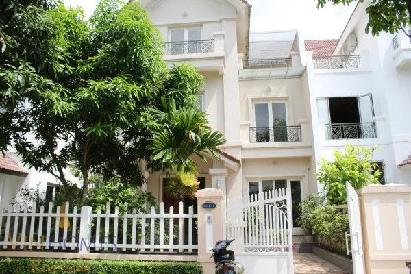 Xem ảnh 2: Ảnh 2: Cho thuê nhà tại Vinhomes Riverside Hoa Lan full nội thất