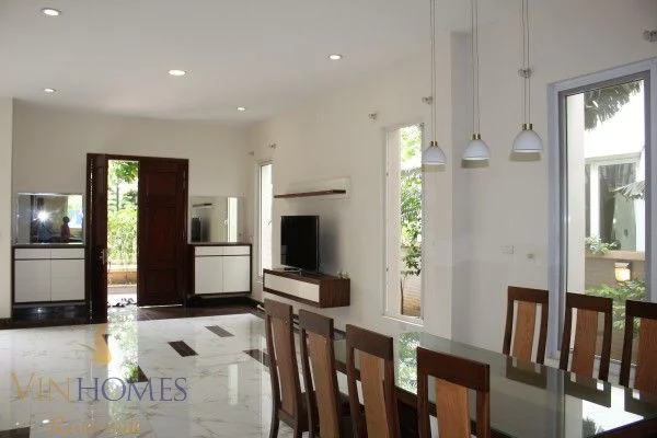 Xem ảnh 13: Ảnh 13: Cho thuê nhà tại Vinhomes Riverside Hoa Lan full nội thất