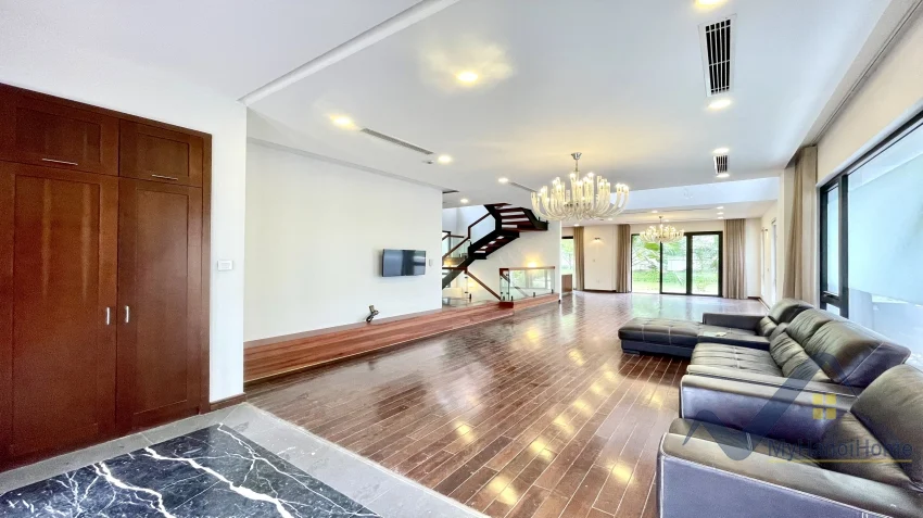 Xem ảnh 2: Ảnh 2: Cho thuê nhà Vinhomes Riverside 4 phòng ngủ có thang máy
