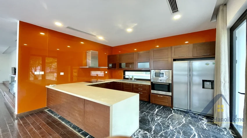 Xem ảnh 5: Ảnh 5: Cho thuê nhà Vinhomes Riverside 4 phòng ngủ có thang máy