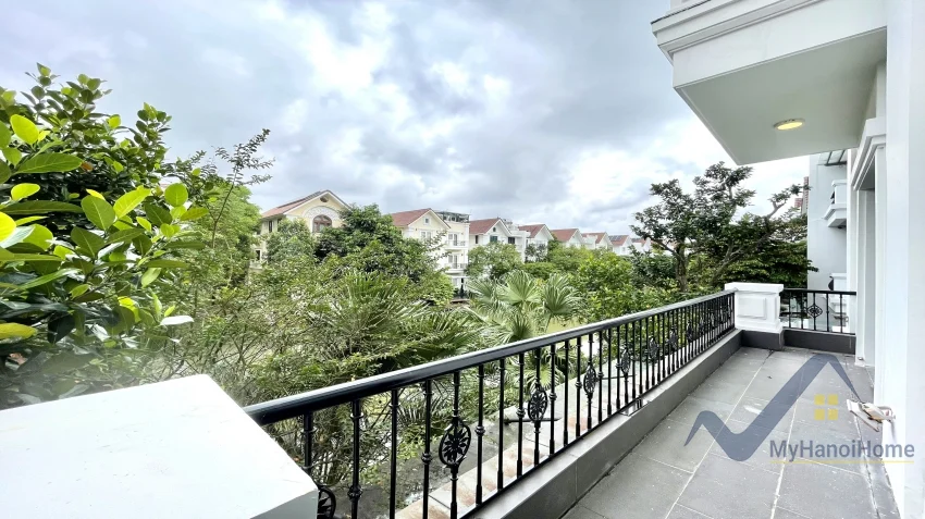 Xem ảnh 15: Ảnh 15: Cho thuê nhà Vinhomes Riverside 4 phòng ngủ có thang máy