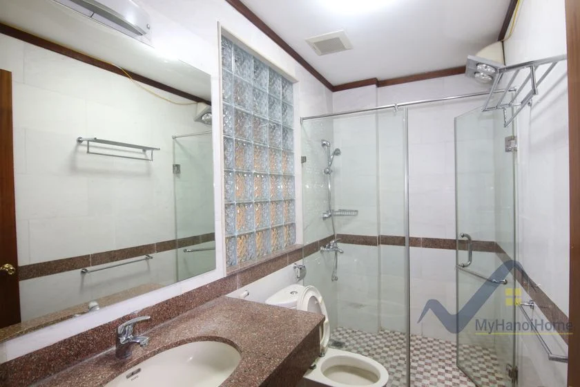 Xem ảnh 3: Ảnh 3: Cho thuê nhà Vinhomes Riverside đủ đồ 4 phòng ngủ gần BIS