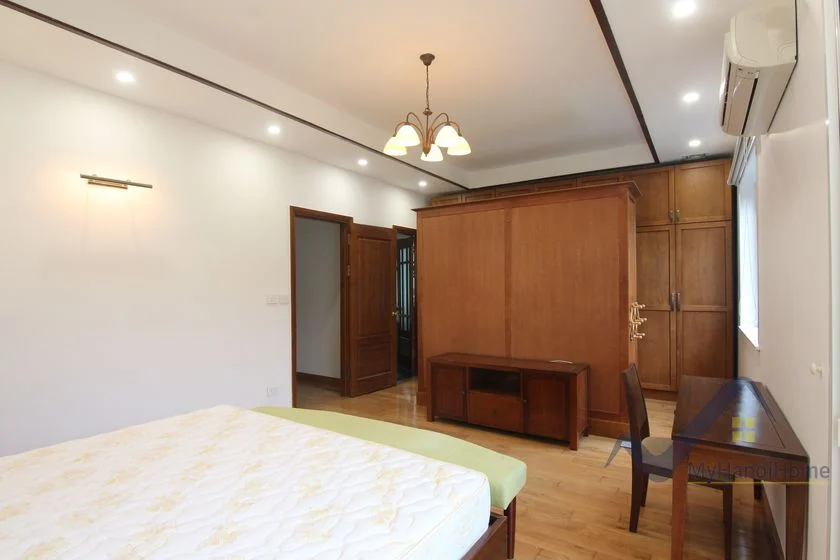 Xem ảnh 5: Ảnh 5: Cho thuê nhà Vinhomes Riverside đủ đồ 4 phòng ngủ gần BIS