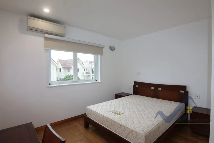 Xem ảnh 12: Ảnh 12: Cho thuê nhà Vinhomes Riverside đủ đồ 4 phòng ngủ gần BIS