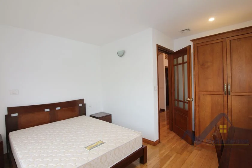 Xem ảnh 14: Ảnh 14: Cho thuê nhà Vinhomes Riverside đủ đồ 4 phòng ngủ gần BIS
