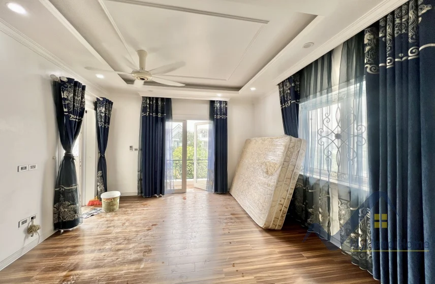 Xem ảnh 4: Ảnh 4: Cho thuê nhà Vinhomes Riverside Long Biên, 4PN đủ nội thất