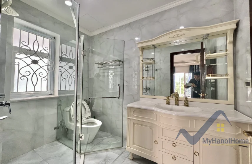 Xem ảnh 6: Ảnh 6: Cho thuê nhà Vinhomes Riverside Long Biên, 4PN đủ nội thất