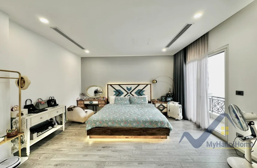 Xem ảnh 7: Ảnh 7: Cho thuê nhà Vinhomes Riverside thiết kế nội thất hiện đại