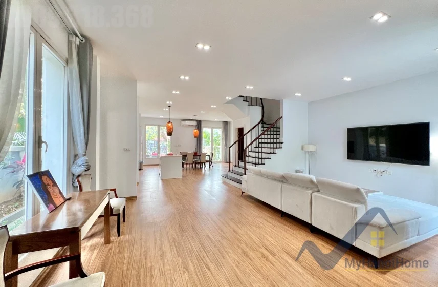 Xem ảnh 2: Ảnh 2: Cho thuê song lập Vinhomes Riverside biệt thự full đồ
