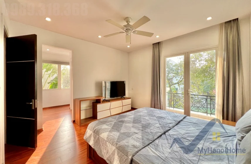 Xem ảnh 3: Ảnh 3: Cho thuê song lập Vinhomes Riverside biệt thự full đồ