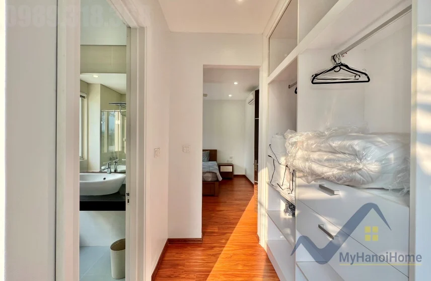 Xem ảnh 4: Ảnh 4: Cho thuê song lập Vinhomes Riverside biệt thự full đồ