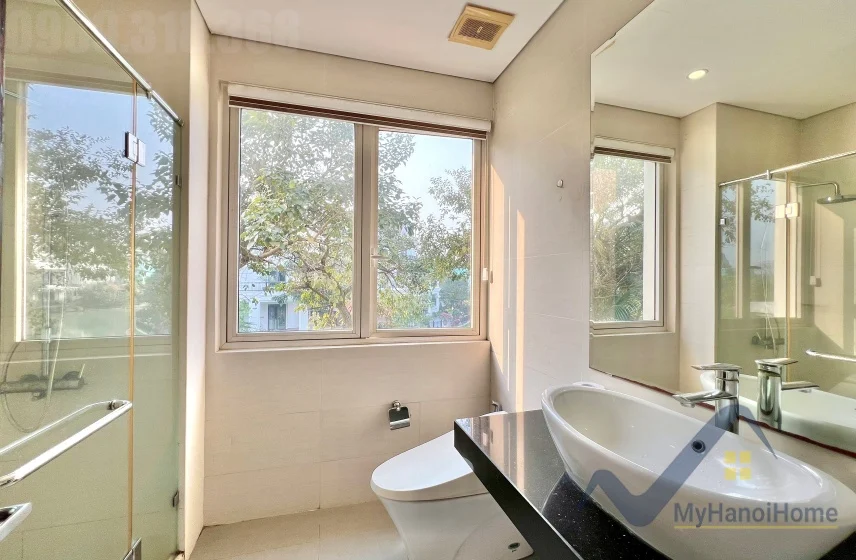 Xem ảnh 5: Ảnh 5: Cho thuê song lập Vinhomes Riverside biệt thự full đồ