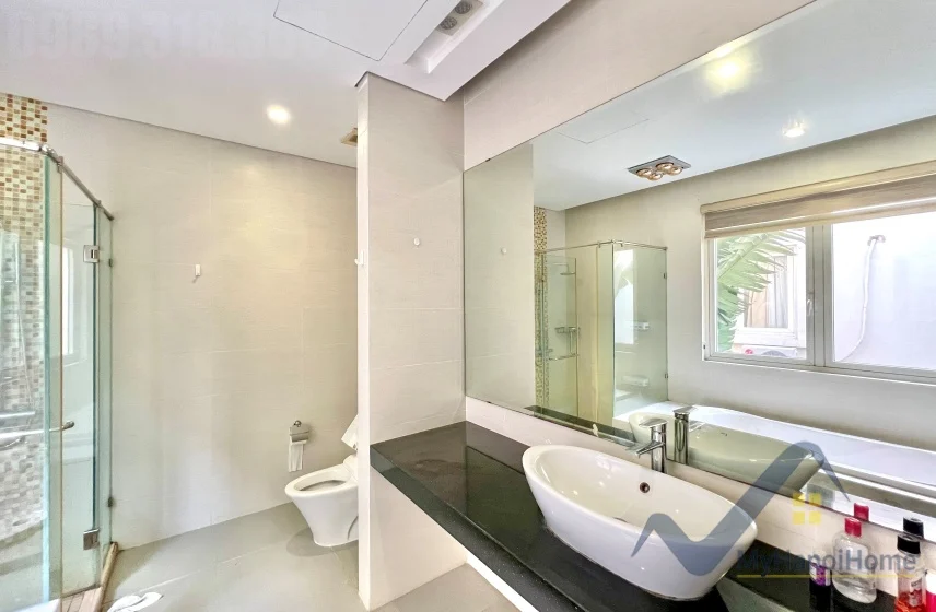 Xem ảnh 15: Ảnh 15: Cho thuê song lập Vinhomes Riverside biệt thự full đồ