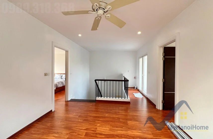 Xem ảnh 20: Ảnh 20: Cho thuê song lập Vinhomes Riverside biệt thự full đồ