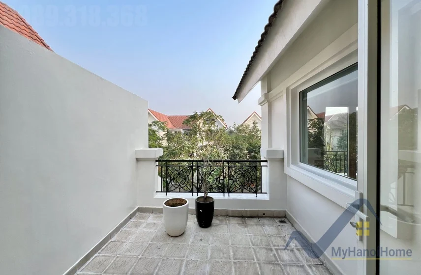 Xem ảnh 21: Ảnh 21: Cho thuê song lập Vinhomes Riverside biệt thự full đồ
