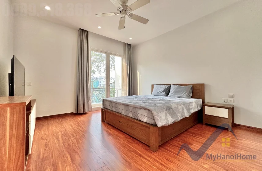 Xem ảnh 28: Ảnh 28: Cho thuê song lập Vinhomes Riverside biệt thự full đồ