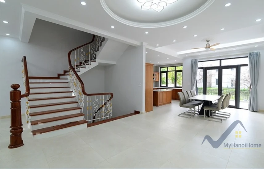 Xem ảnh 14: Ảnh 14: Cho thuê song lập Vinhomes Riverside đủ đồ, có tầng hầm