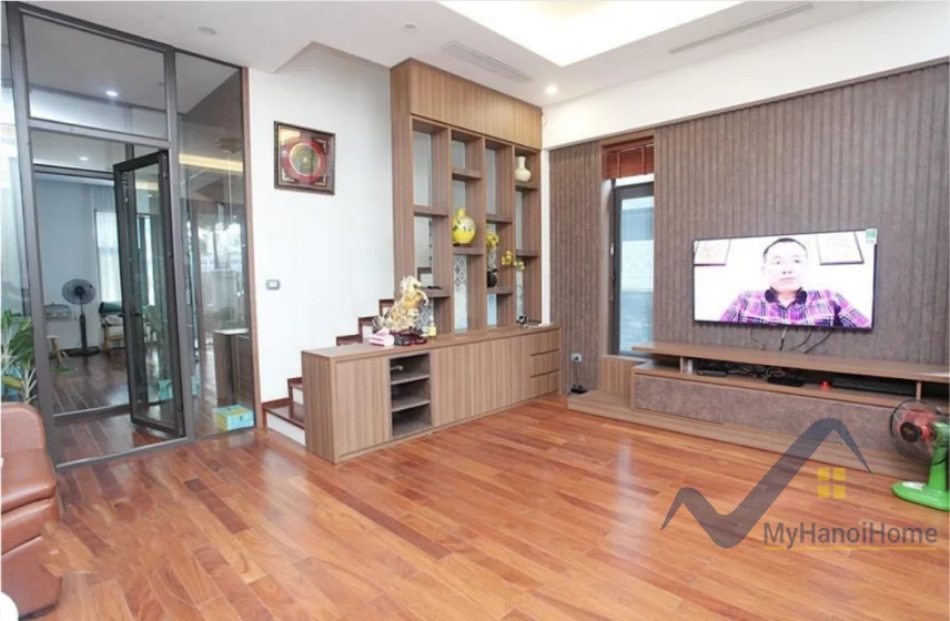 Xem ảnh 11: Ảnh 11: Cho thuê song lập Vinhomes Riverside gần trường BIS và Almaz