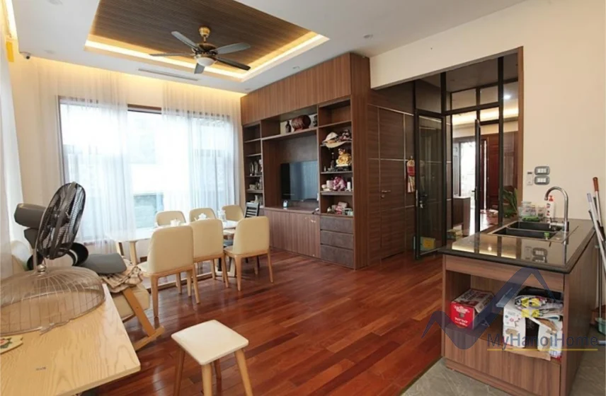 Xem ảnh 12: Ảnh 12: Cho thuê song lập Vinhomes Riverside gần trường BIS và Almaz