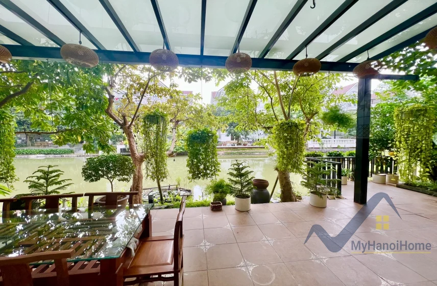Xem ảnh 2: Ảnh 2: Đơn lập Vinhomes Riverside cho thuê full nội thất vườn rộng