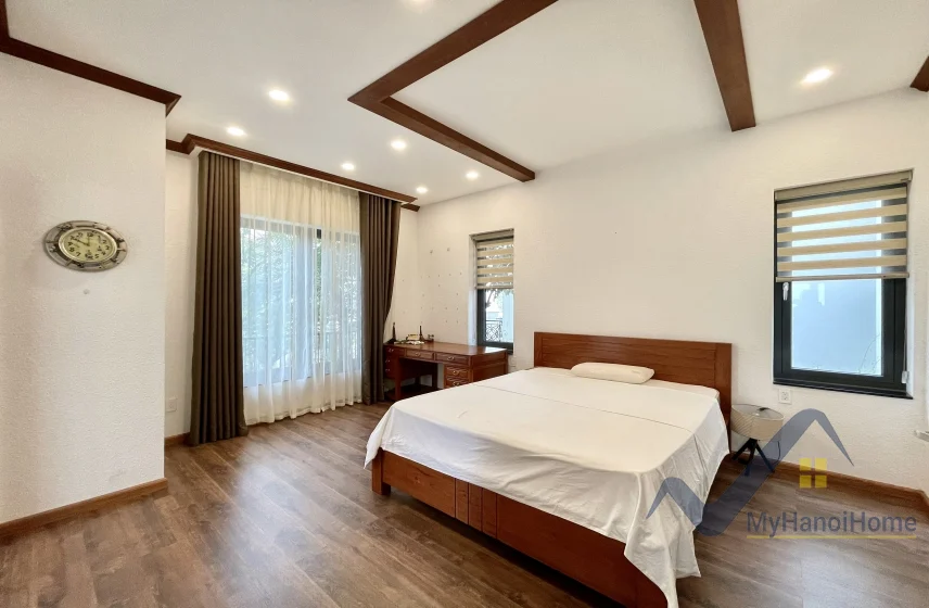 Xem ảnh 6: Ảnh 6: Đơn lập Vinhomes Riverside cho thuê full nội thất vườn rộng