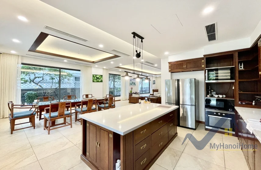 Xem ảnh 15: Ảnh 15: Đơn lập Vinhomes Riverside cho thuê full nội thất vườn rộng