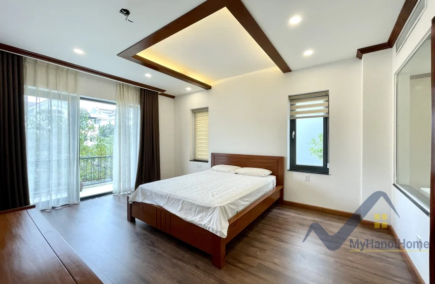 Xem ảnh 17: Ảnh 17: Đơn lập Vinhomes Riverside cho thuê full nội thất vườn rộng