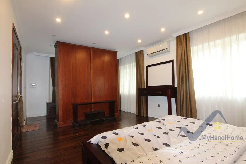 Xem ảnh 10: Ảnh 10: Liền kề Vinhomes Riverside giai đoạn 1 cần cho thuê
